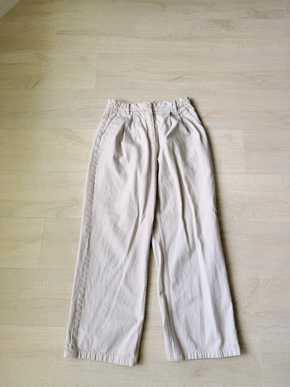 Abercrombie & Fitch Women's Straight-Leg Jeans in Light Beige